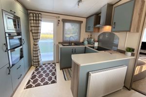 Kitchen- click for photo gallery